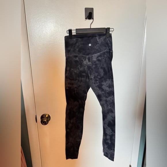Lululemon Athletica Charcoal Tie-Dye Leggings Diamond Die Aligns 28" - Picture 8 of 10